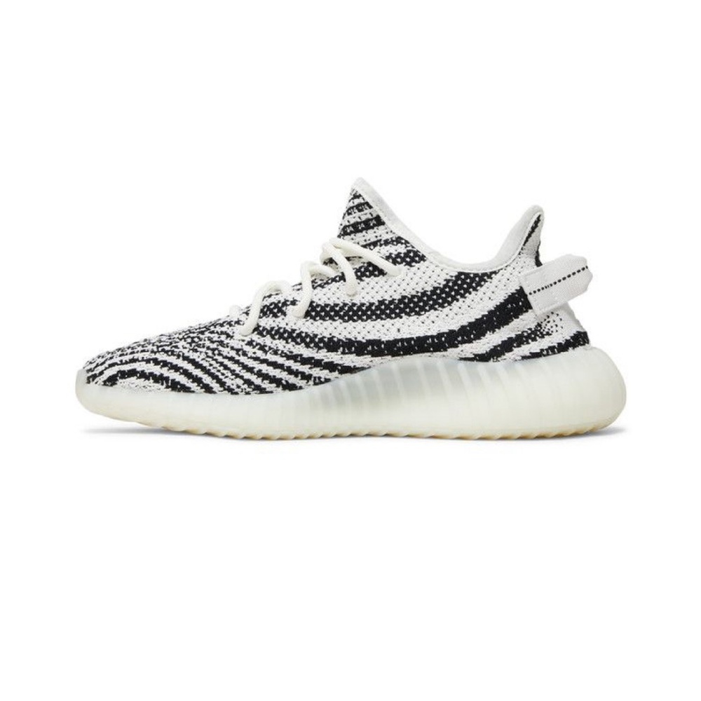 Mens Black and White Sneakers Yeezy boost 350 zebra  size 9